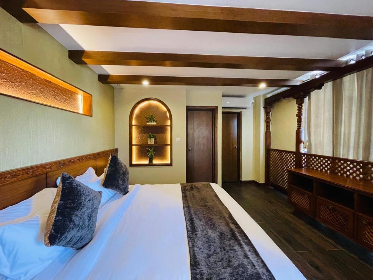 Timber House By Tara Group Hotel Katmandu Eksteriør billede