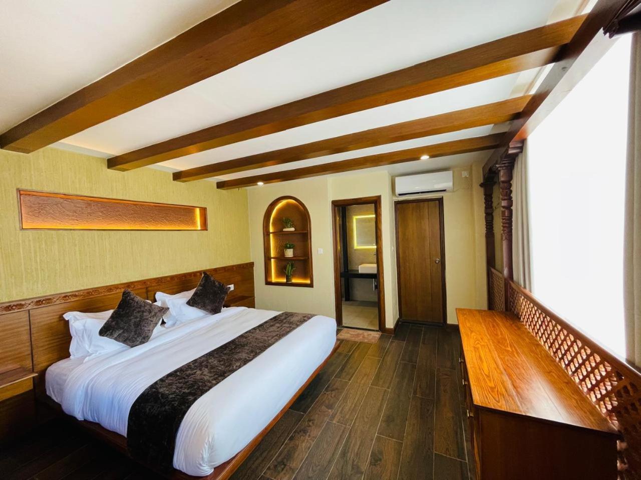 Timber House By Tara Group Hotel Katmandu Eksteriør billede