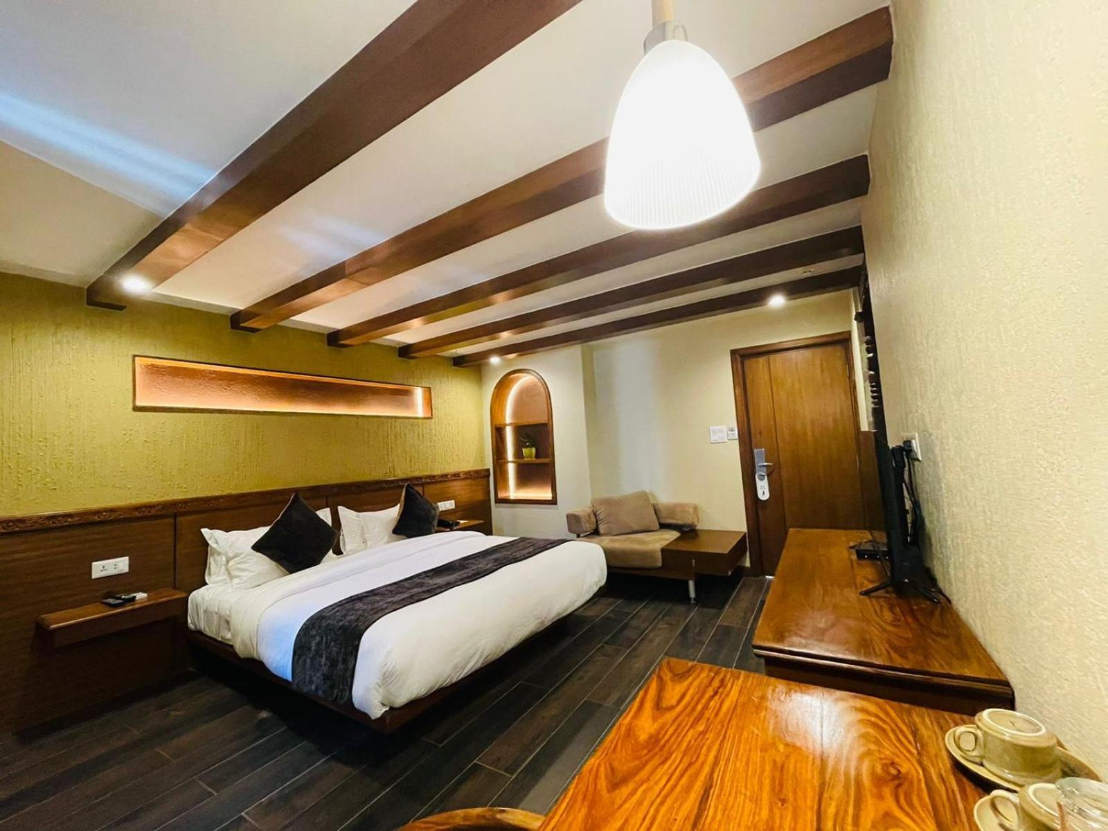 Timber House By Tara Group Hotel Katmandu Eksteriør billede