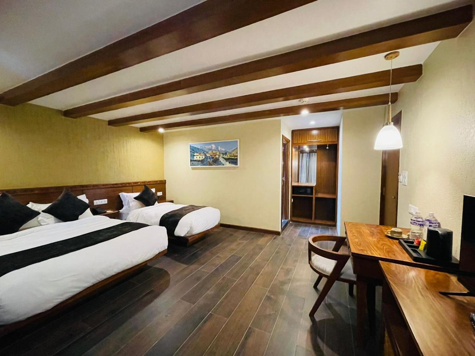 Timber House By Tara Group Hotel Katmandu Eksteriør billede