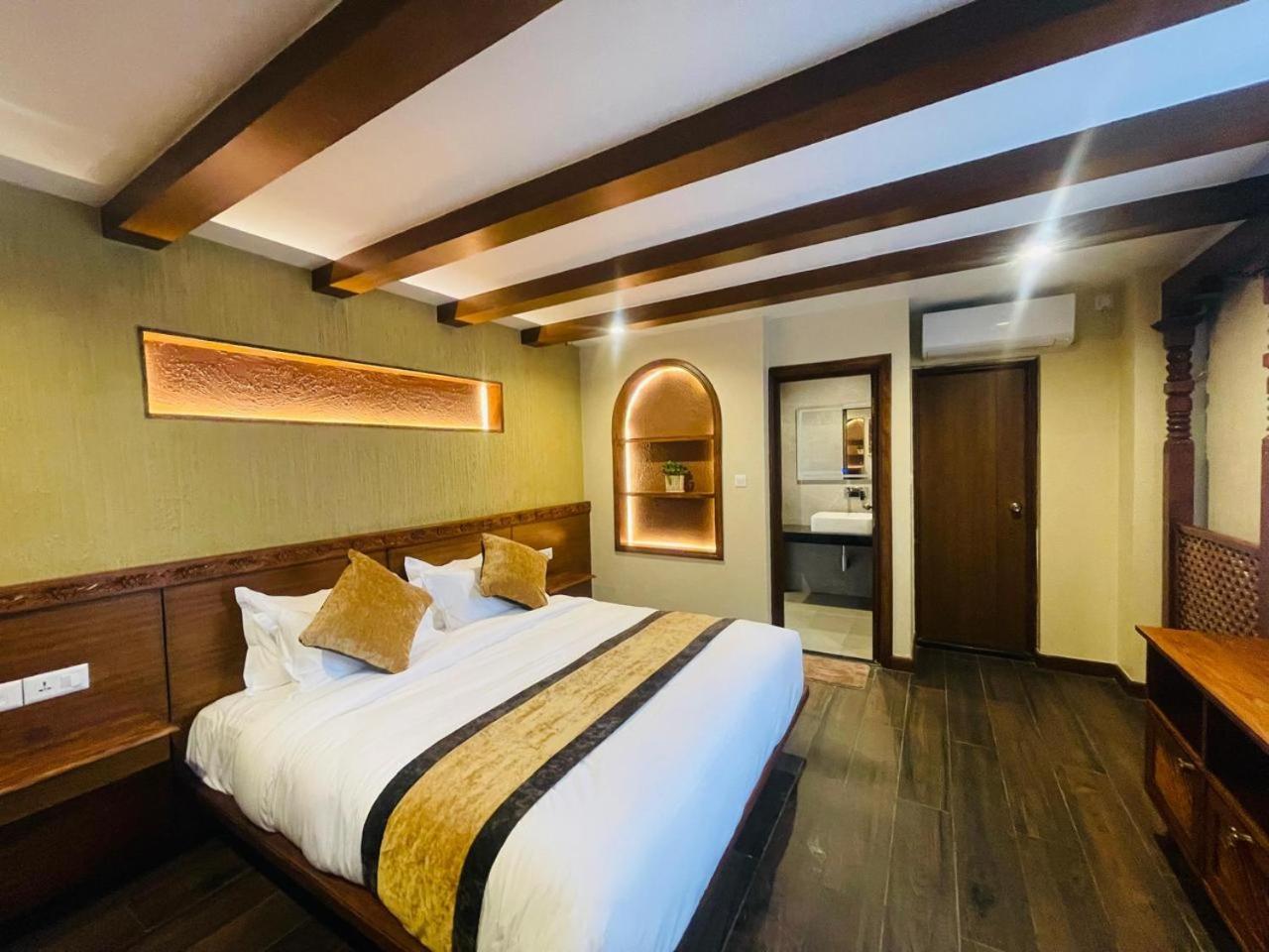Timber House By Tara Group Hotel Katmandu Eksteriør billede