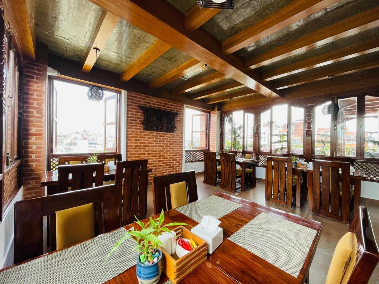 Timber House By Tara Group Hotel Katmandu Eksteriør billede